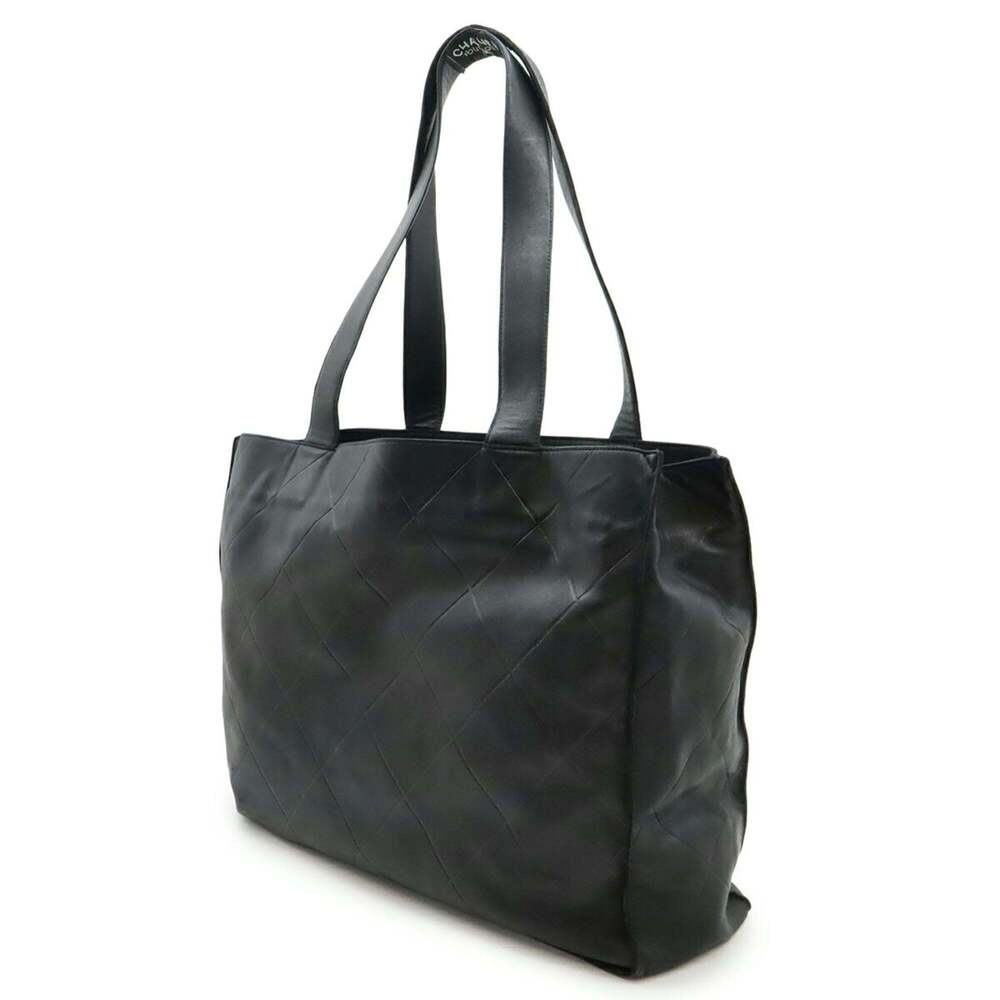 CHANEL Black Lambskin Leather Shoulder Bag - Picture 3 of 10